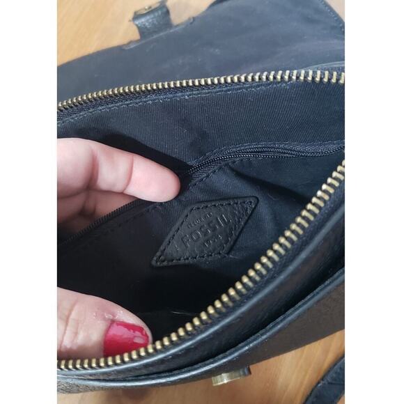 Fossil pebble leather crossbody bag small in size black super soft leath… - Picture 6 of 7